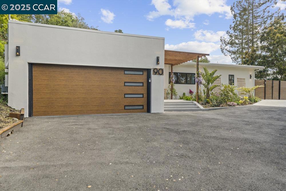 90 Estates Dr