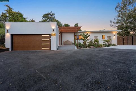 90 Estates Dr Orinda CA 94563