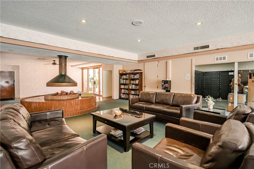 6000 Canterbury Drive D113