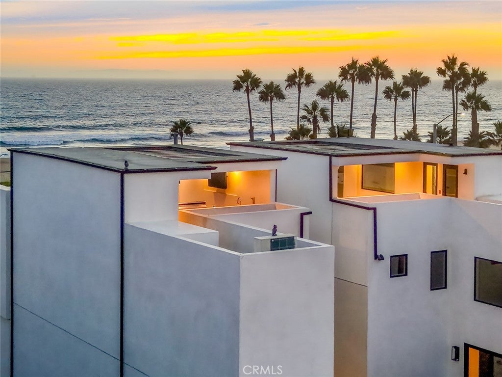 816 Pacific Coast Highway
