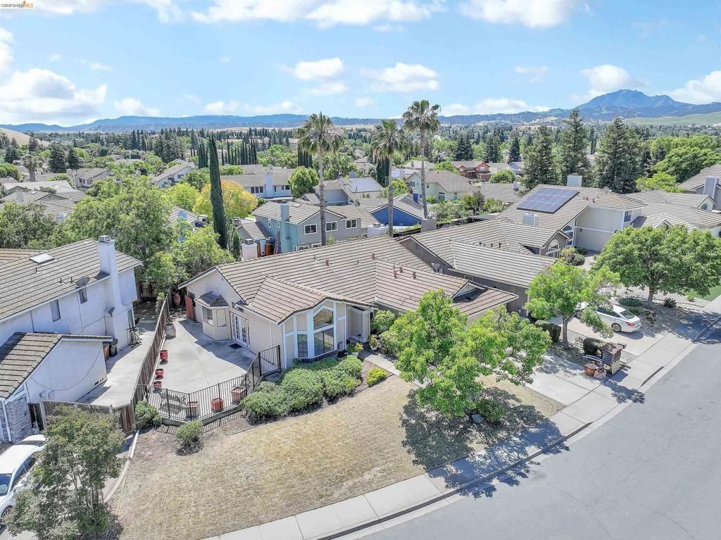 Photo of 2424 Whitetail Drive Dr, Antioch, CA 94531 (MLS # 41130885)