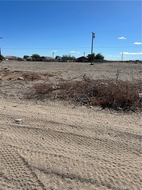 Photo of 0 Penolope, Salton City, CA 92275 (MLS # CV25242142) Photo of 0 Penolope, Salton City, CA 92275 (MLS # CV25242142)