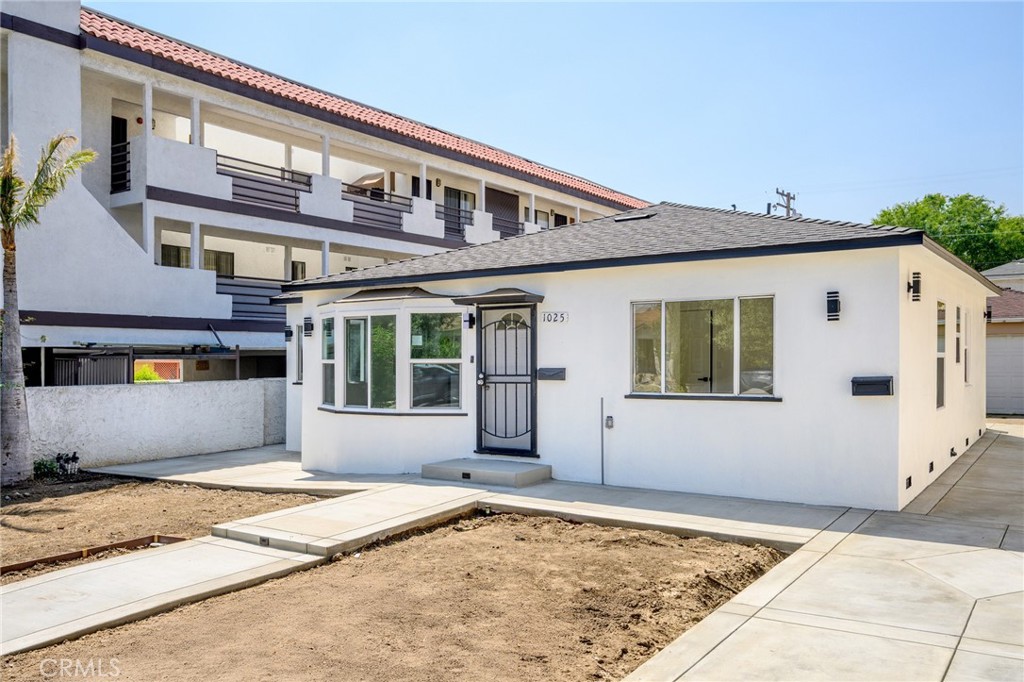 Fully Updated Main House * 3 Bedrooms / 2 Bathrooms * 1,100sqft * Bright * Large Living Room * Laminate Floors * Recessed Lighting * Central A/C & Heat * Updated Kitchen * Laundry Inside * Patio * No Pets * Water Included * Tenant Pays Gas & Power * Street Parking