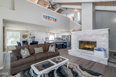 Photo of 117 Santa Cruz Avenue, Oxnard, CA 93035 (MLS # V1-33322)