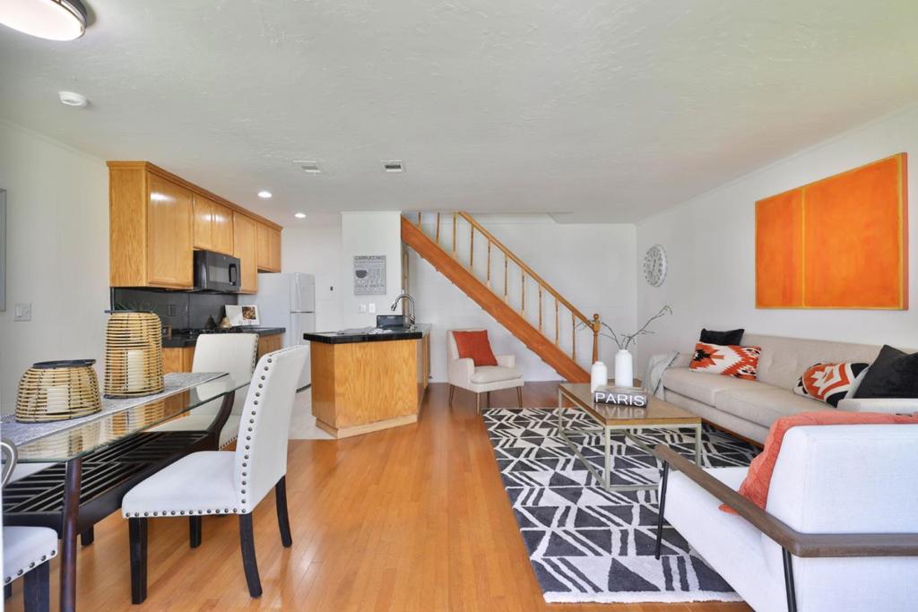 2303 Saidel Drive 2