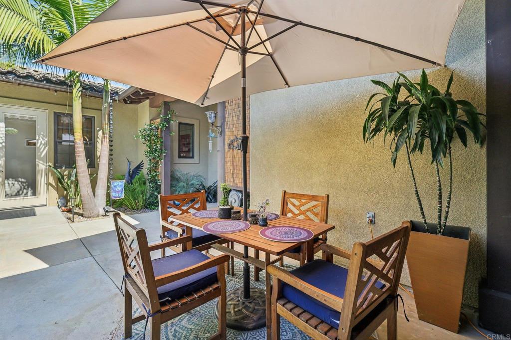 Fallbrook, California, 92028, United States, 4 Bedrooms Bedrooms, ,5 BathroomsBathrooms,Residential,Active,2042757