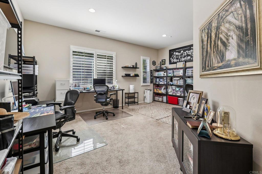 Fallbrook, California, 92028, United States, 4 Bedrooms Bedrooms, ,5 BathroomsBathrooms,Residential,Active,2042757