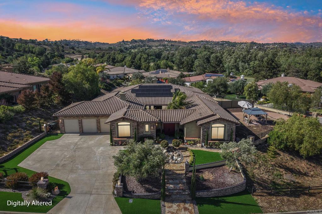 Fallbrook, California, 92028, United States, 4 Bedrooms Bedrooms, ,5 BathroomsBathrooms,Residential,Active,2042757