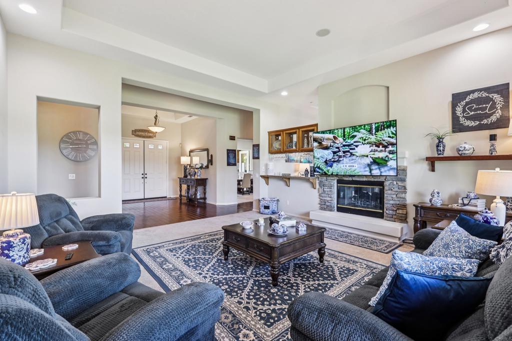 Fallbrook, California, 92028, United States, 4 Bedrooms Bedrooms, ,5 BathroomsBathrooms,Residential,Active,2042757