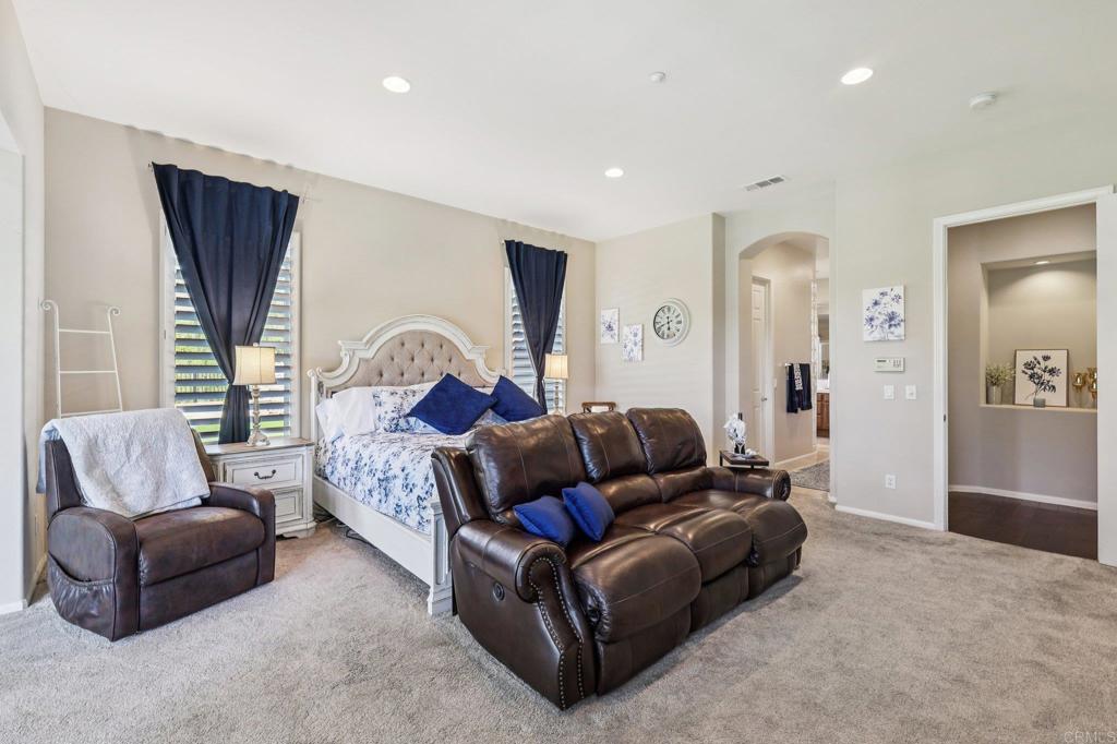 Fallbrook, California, 92028, United States, 4 Bedrooms Bedrooms, ,5 BathroomsBathrooms,Residential,Active,2042757