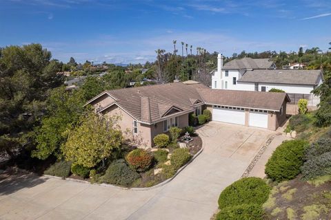 1580 Alta Vista Dr Vista CA 92084