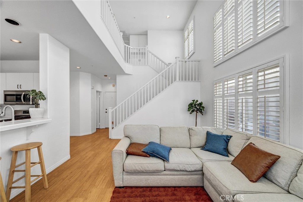 1172 Davis