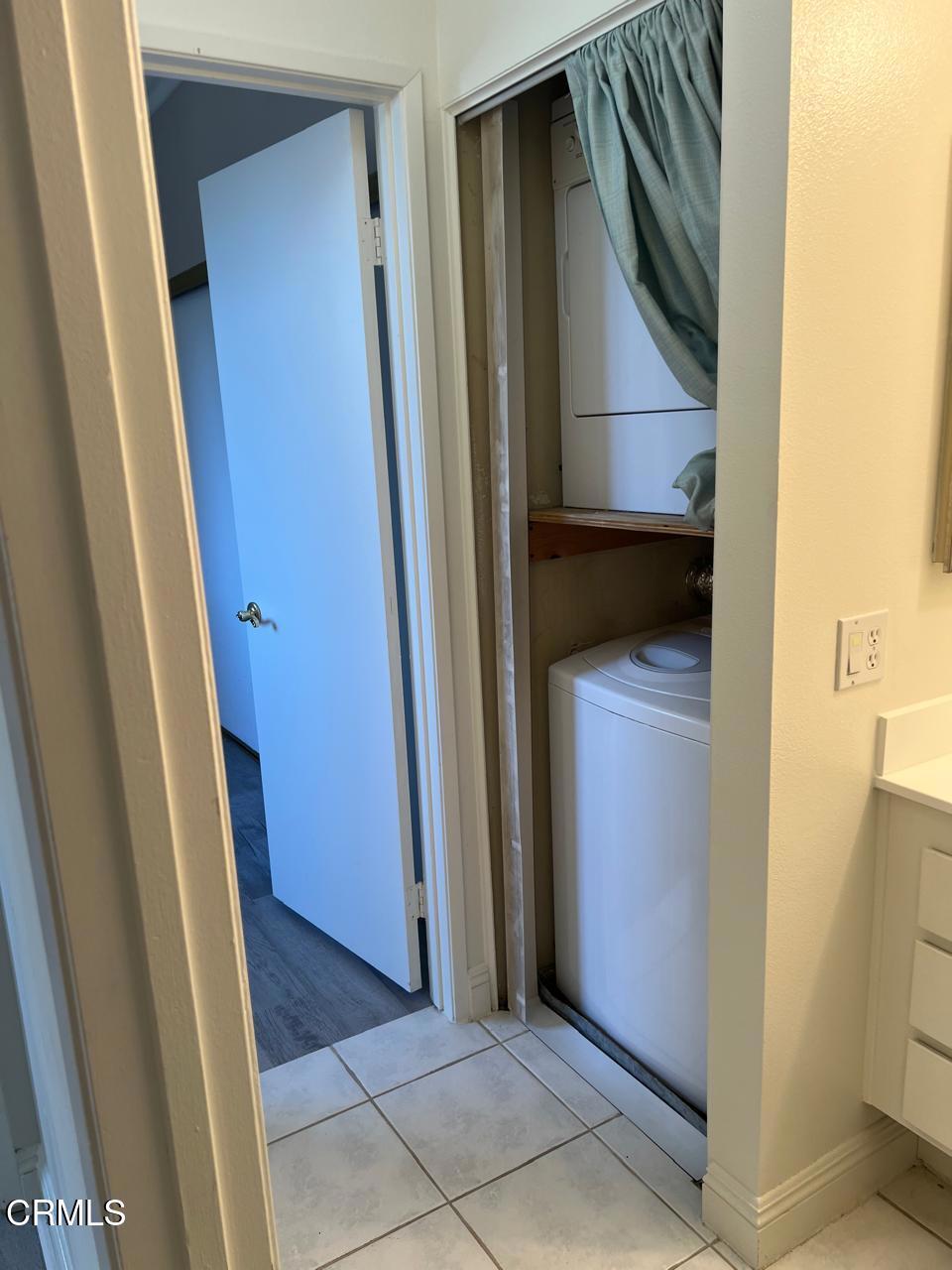 Camelot-595 - Residential Lease