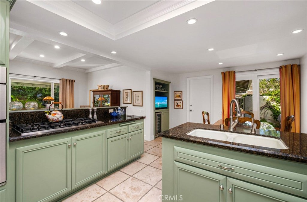 18 Shoal Drive, Corona Del Mar CA 92625 - Photo 9
