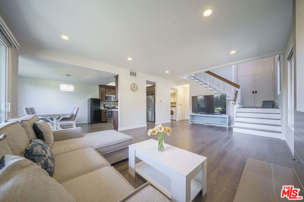 2040 Woodbriar Court