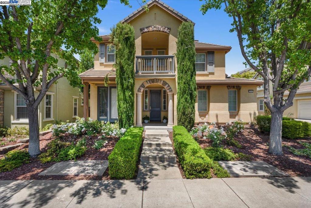 Beautiful Sorrento Home with Exceptional Upgrades Welcome to this stunning Sorrento home featuring a full bedroom and bathroom on the main level—perfect for guests or multi-generational living. The chef’s kitchen is equipped with stainless steel appliances, granite countertops, and ample cabinet space, ideal for cooking and entertaining. Enjoy brand-new carpet, fresh interior paint, and upgraded tile flooring throughout. Top-rated school near Emerald High School. Upstairs, you’ll find spacious bedrooms and a luxurious primary suite with a spa-like bathroom, complete with dual sinks and a sunken soaking tub. Located in a resort-style community offering exceptional amenities, including a pool, fitness center, theater room, and multiple parks. Conveniently situated near top-rated schools, shopping centers, and freeway access.