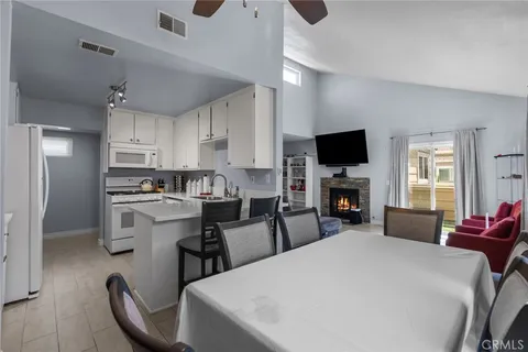 31321 The Old Road Unit G, Castaic, CA 91384 - MLS#: SR25168272