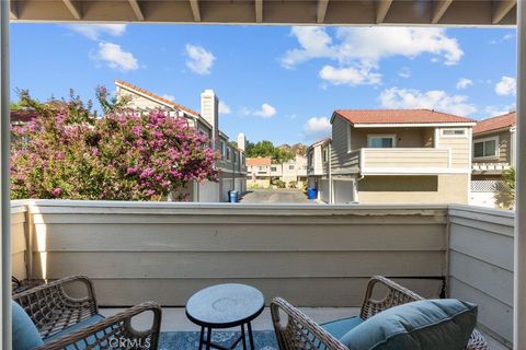 Photo of 31321 The Old Road #G, Castaic, CA 91384 (MLS # SR25168272)