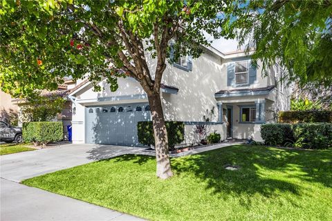 Photo of 16294 Los Coyotes St, Fontana, CA 92336 (MLS # CV25272188)