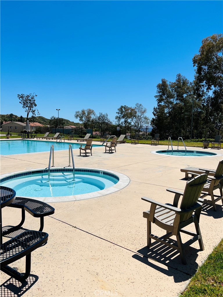 13691 gavina Avenue 463