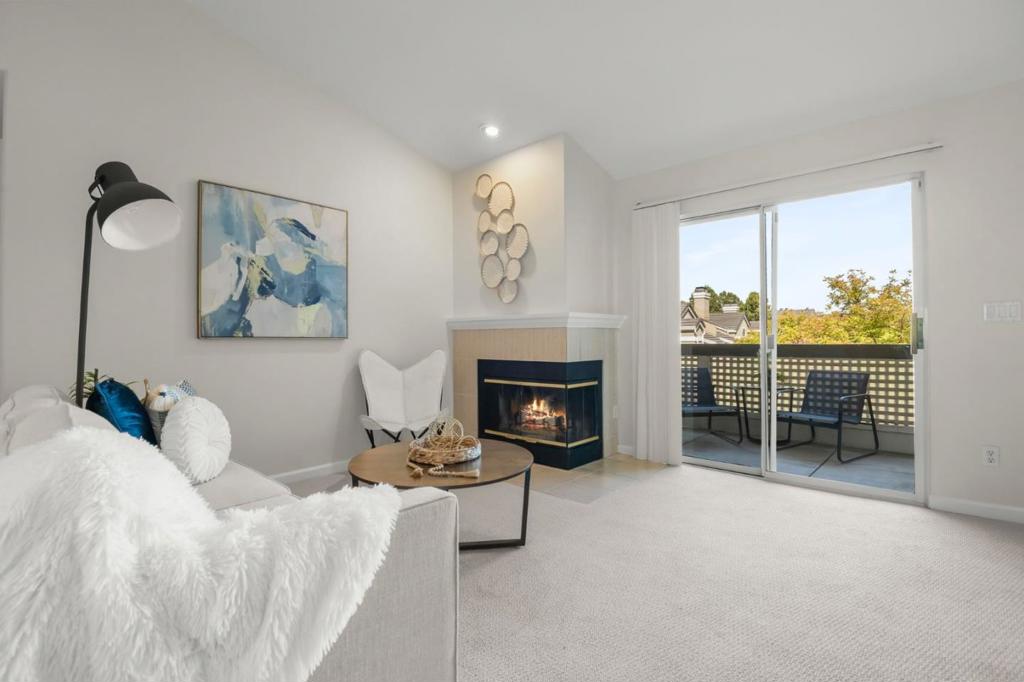 892 Goose Lake Court