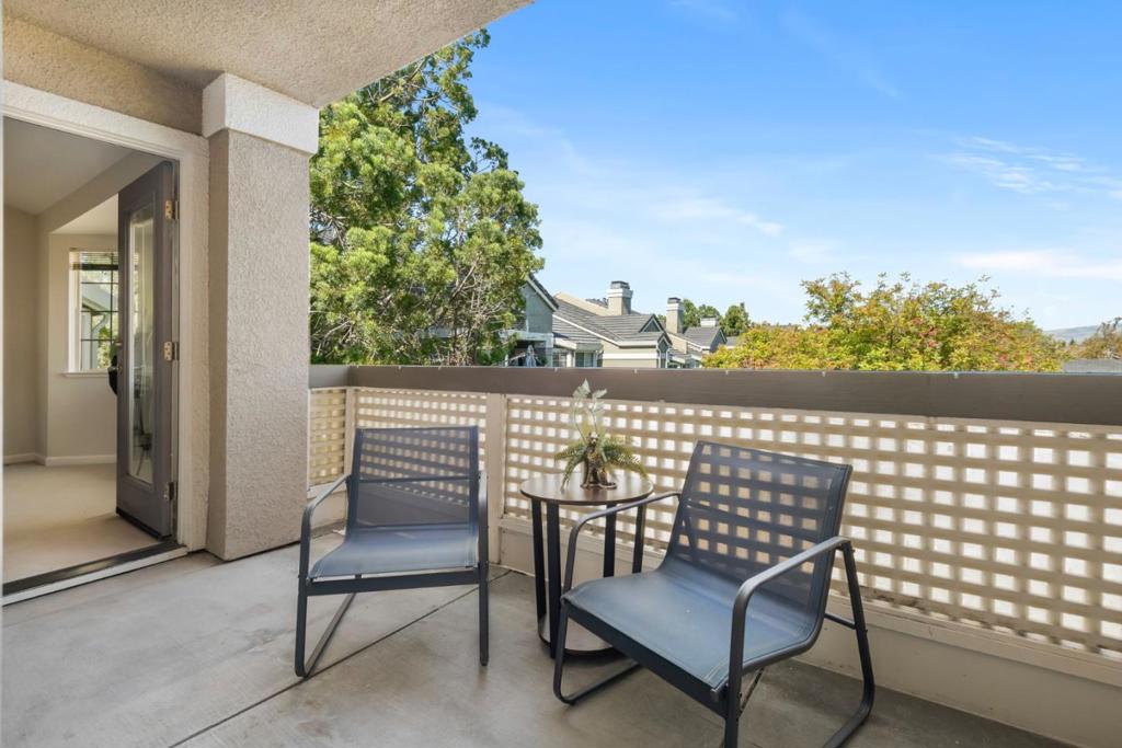 892 Goose Lake Court