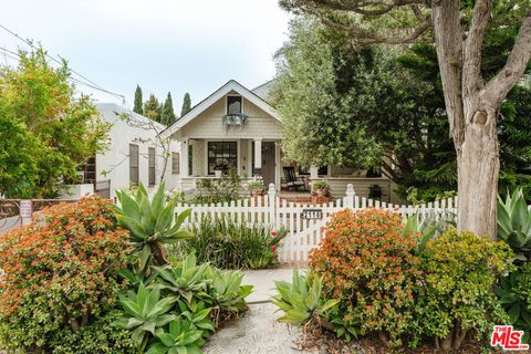 Photo of 2116 3rd Street, Santa Monica, CA 90405 (MLS # 26671541)