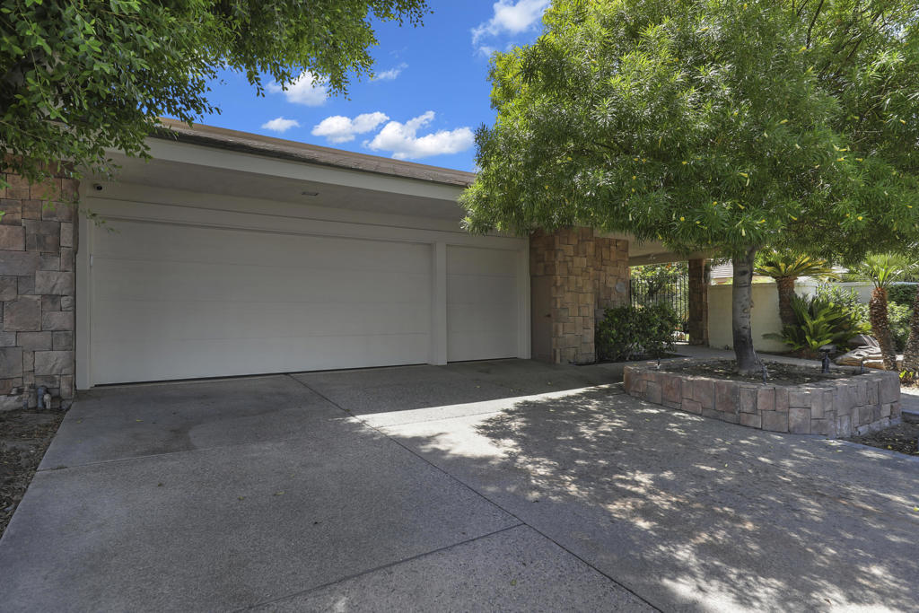 65 Mayfair Drive