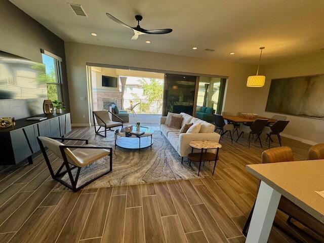 The Retreat at DW - Residential