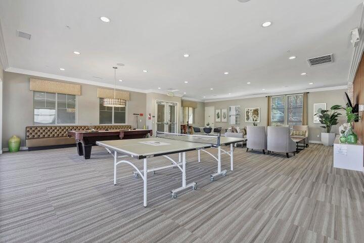 The Retreat at DW - Residential