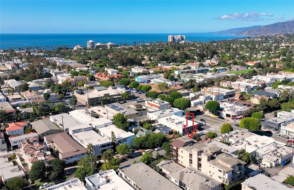 Photo of 817 10th Street #104, Santa Monica, CA 90403 (MLS # BB25246129)