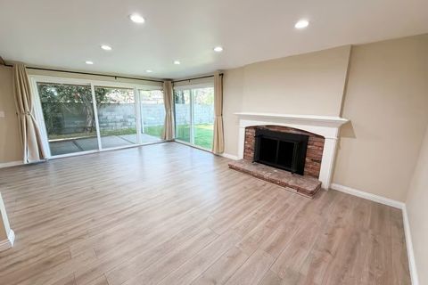 Photo of 44822 Genoa AVE, Lancaster, CA 93534 (MLS # IV26107459)
