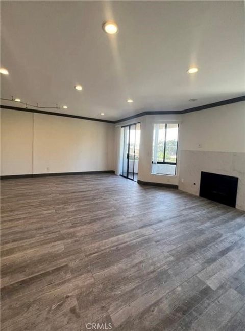 Photo of 13920 Moorpark ST #204, Sherman Oaks, CA 91423 (MLS # SR26113631)
