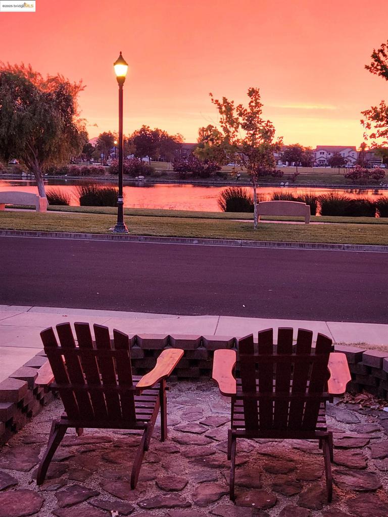 OAKLEY - Residential