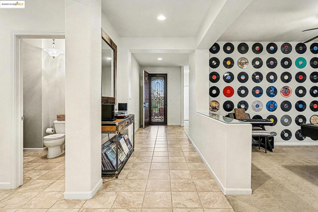 OAKLEY - Residential