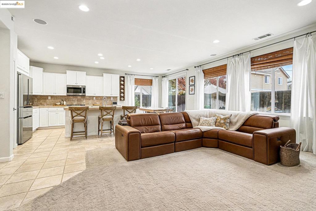 OAKLEY - Residential