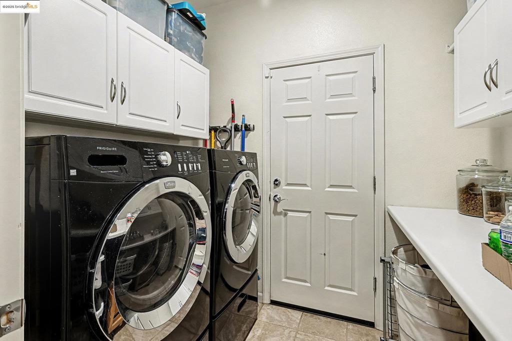 OAKLEY - Residential