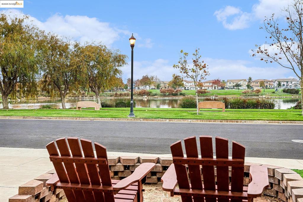 OAKLEY - Residential