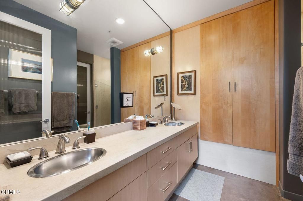 listing image 130727432946187425947