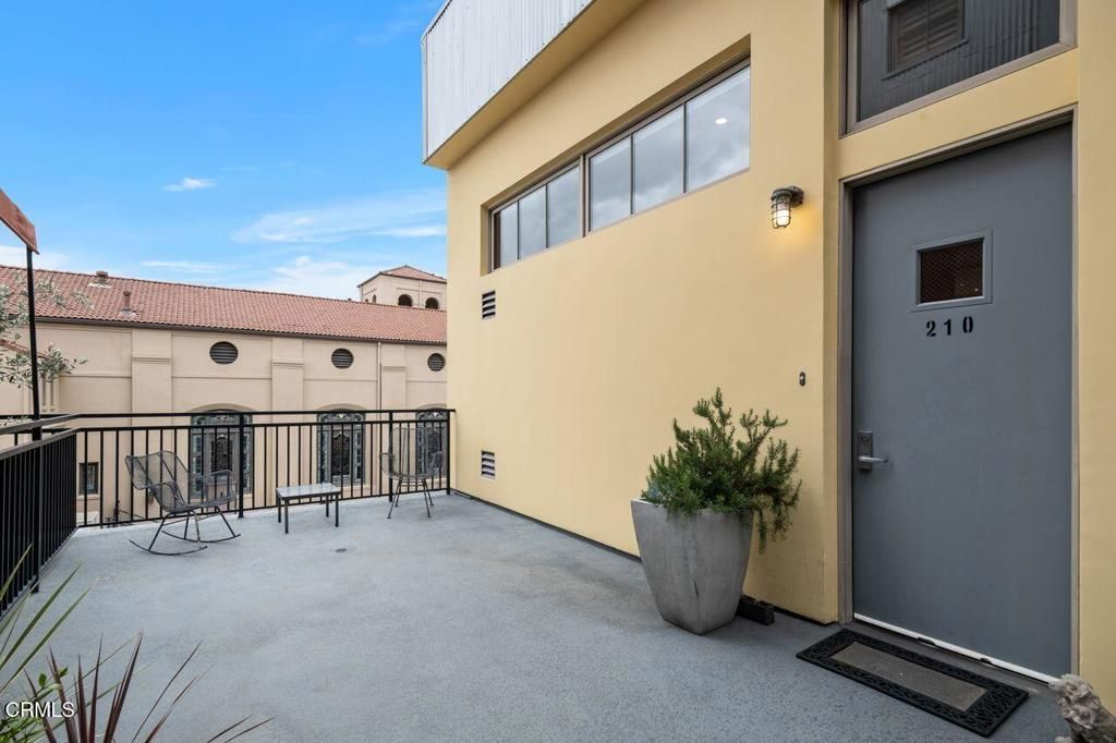 listing image 130728203795900801216