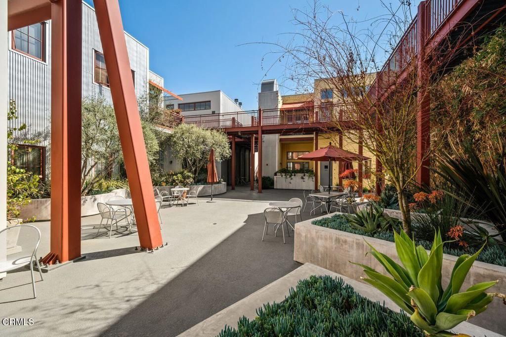 listing image 130726861161925109871