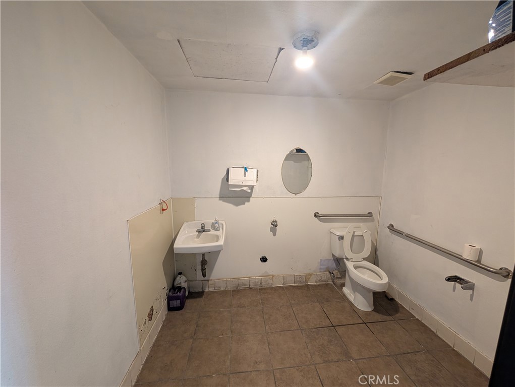 9425 Telegraph Road 9