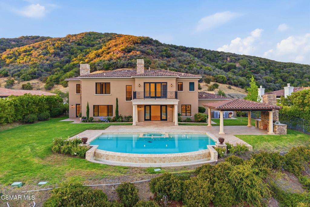 82 Queens Garden Drive