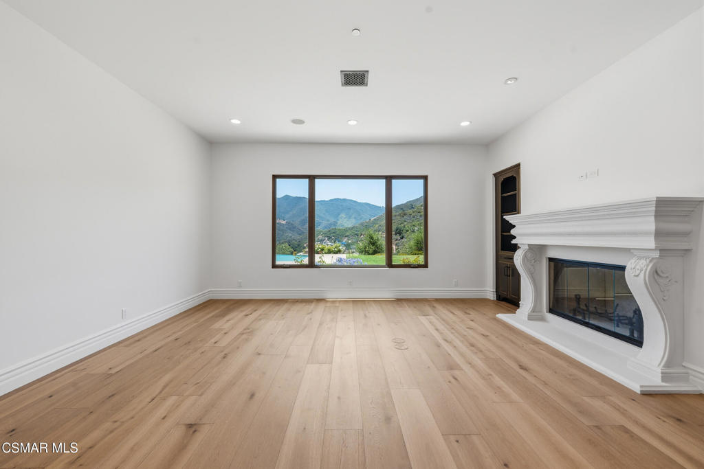 82 Queens Garden Drive