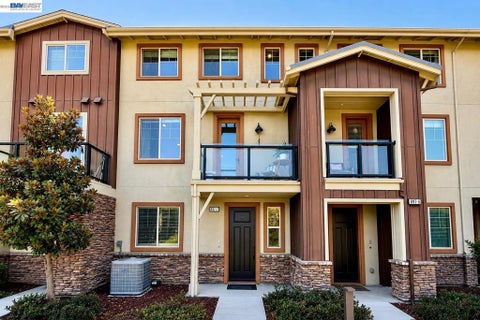 Photo of 897 Tranquility Cir Cir #7, Livermore, CA 94551 (MLS # 41143240)