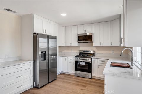 Tiny photo for 1077 Westpark Ln, Corona, CA 92882 (MLS # PW26145763)