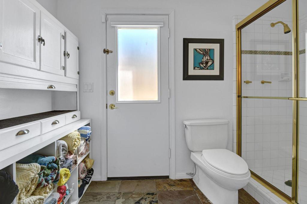 Tamarisk View Estate - Residential Lease