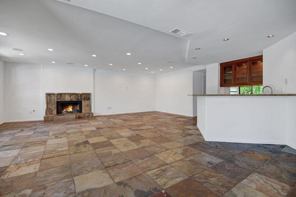 Tamarisk View Estate - Residential Lease