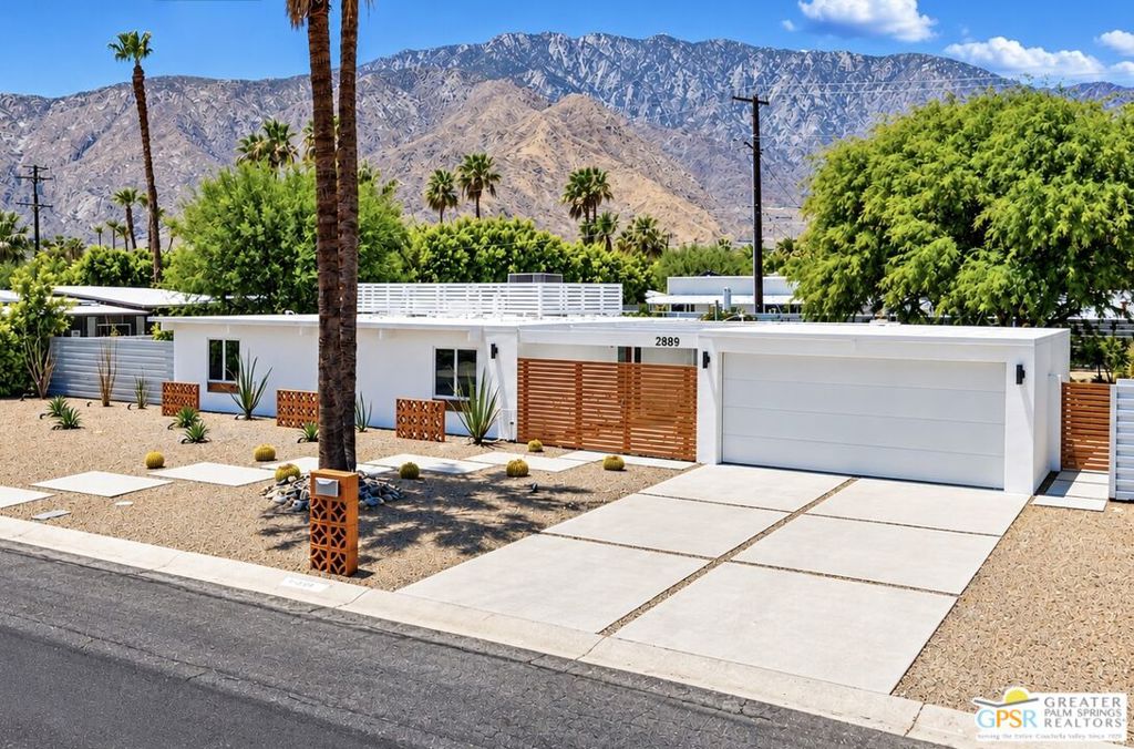 2889 N Davis Way