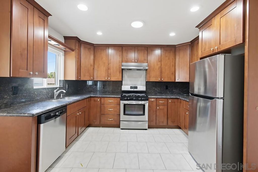 Photo of 2574 Crestline Dr Dr, Lemon Grove, CA 91945 (MLS # 250044726SD)